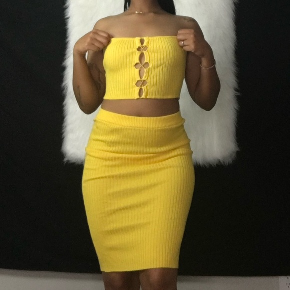 Yellow Ribbed Two-Piece Set - Picture 4 of 4
